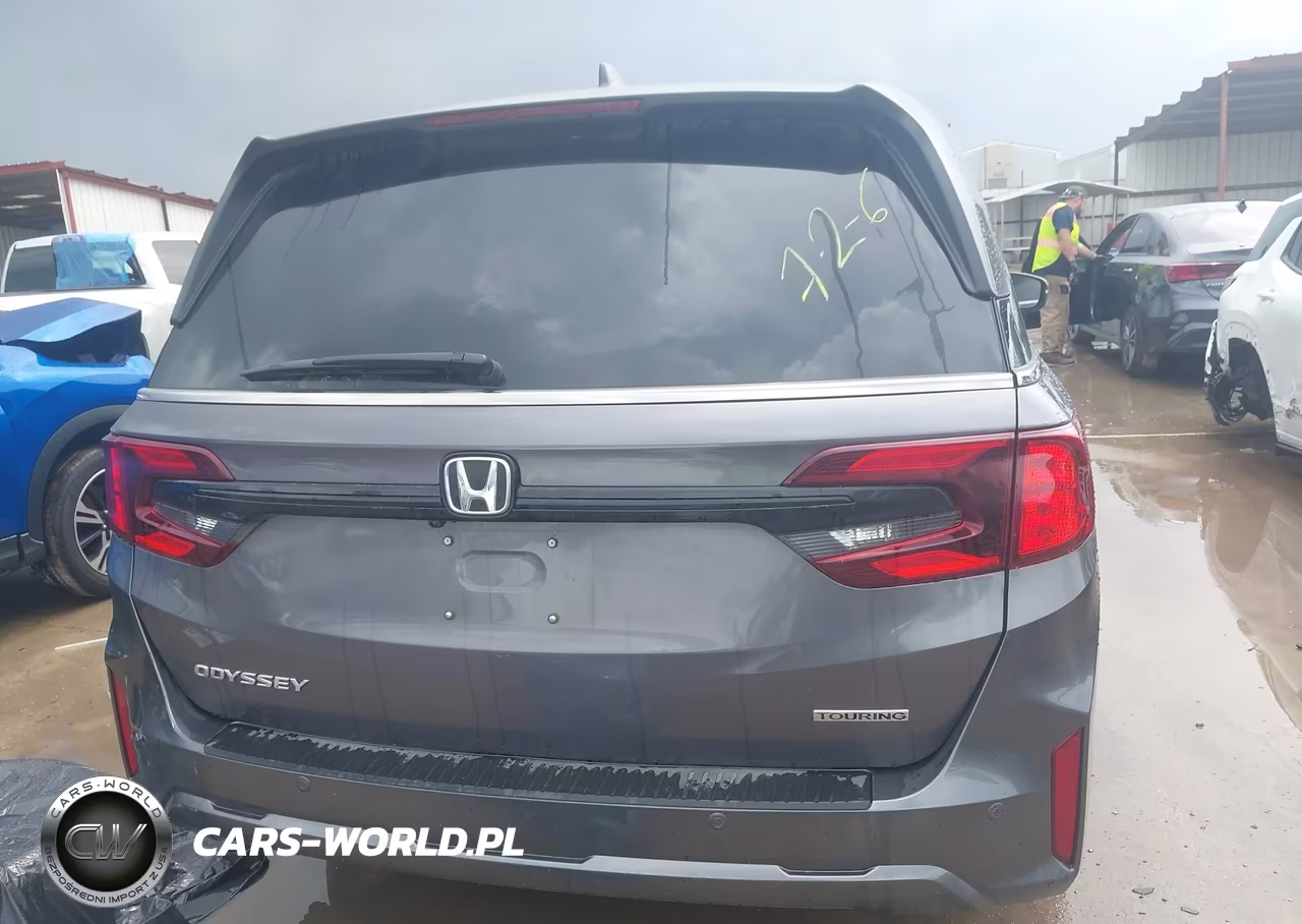 2026 Honda Odyssey Touring VIN:5FNRL6H85TB021203 - 17