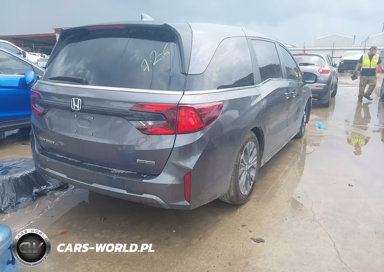 2026 Honda Odyssey Touring VIN:5FNRL6H85TB021203 - 4