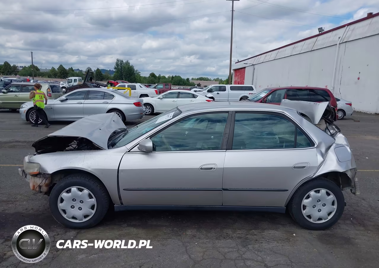 1998 Honda Accord Lx VIN:1HGCG5641WA080946 - 14