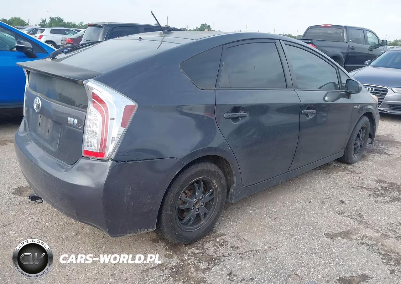 2012 Toyota Prius Three VIN:JTDKN3DU2C1489279 - 4