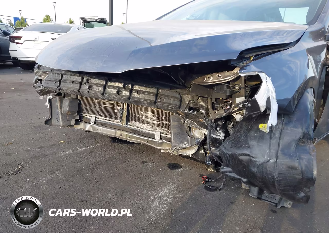 2016 Toyota Camry Le VIN:4T4BF1FKXGR555970 - 6
