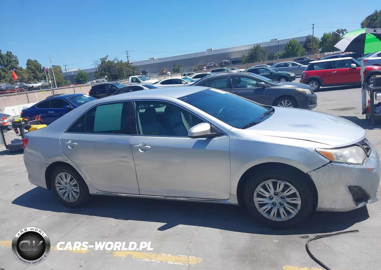2014 Toyota Camry Le VIN:4T1BF1FK7EU421280 - 13