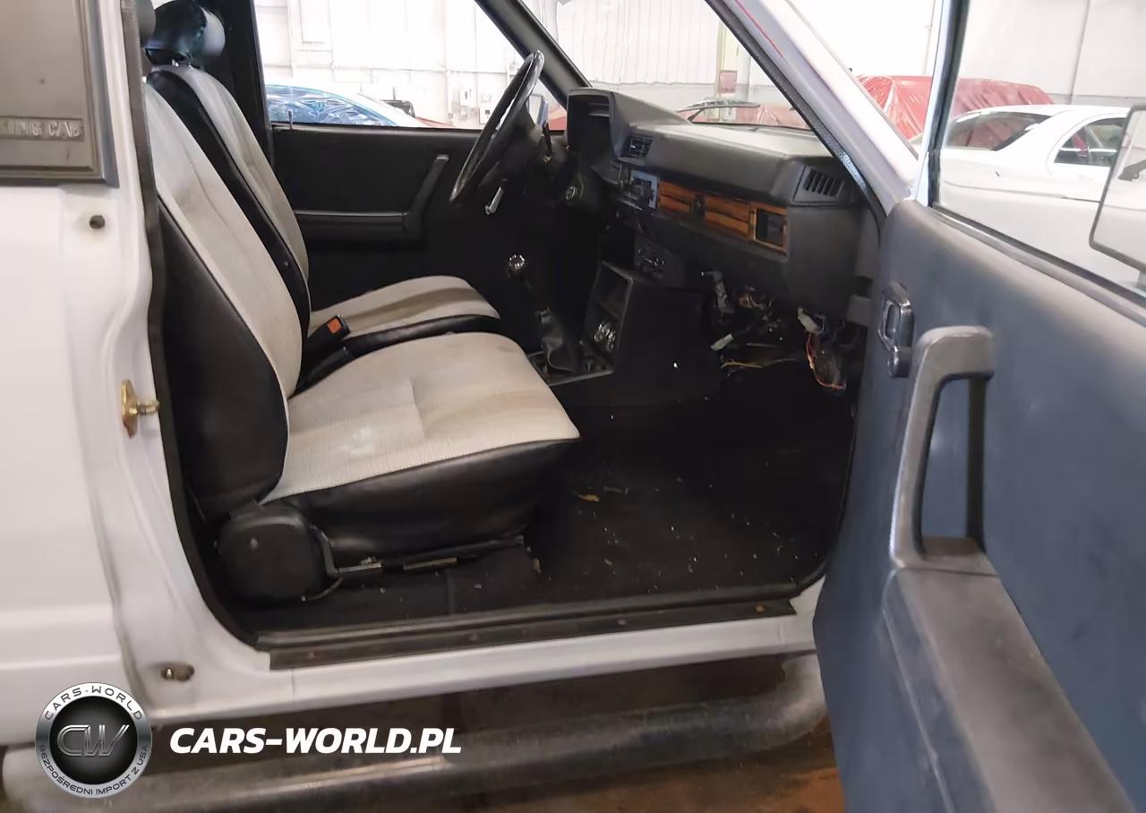 1984 Datsun 720 King Cab 4X4 VIN:JN6ND06YXEW018045 - 5