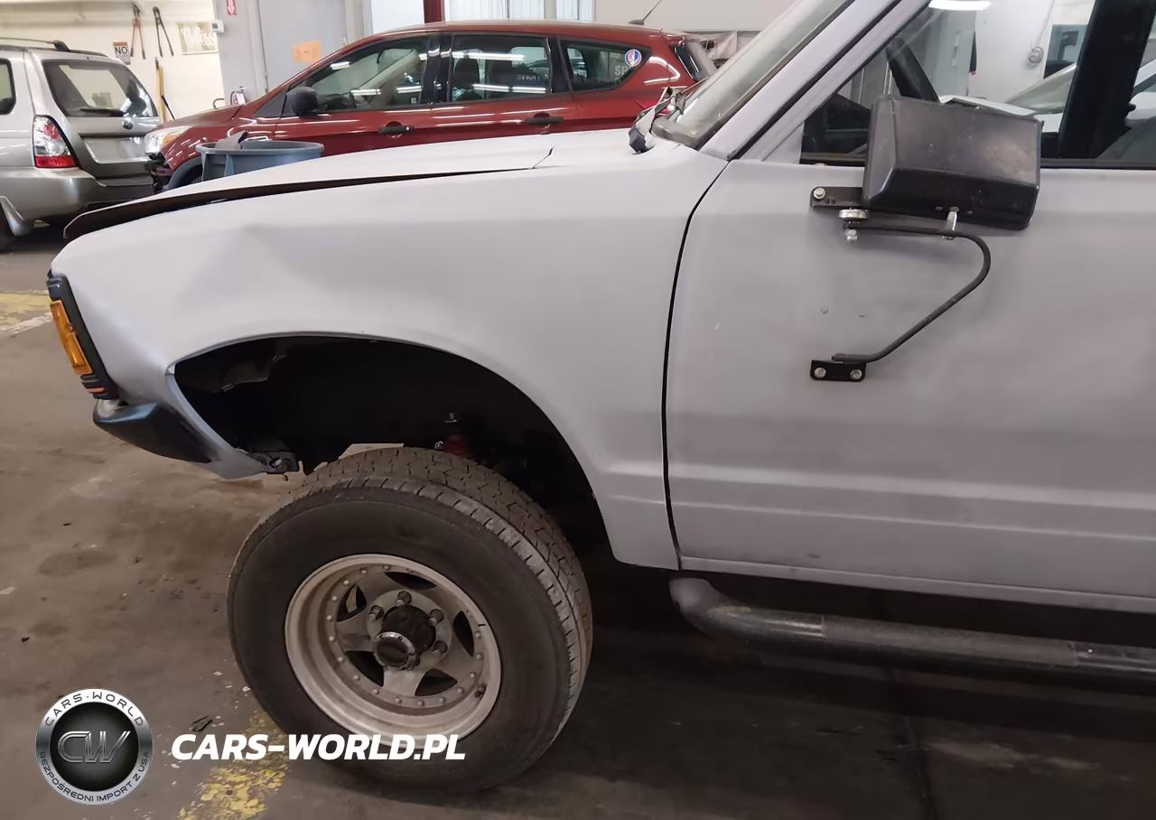 1984 Datsun 720 King Cab 4X4 VIN:JN6ND06YXEW018045 - 6