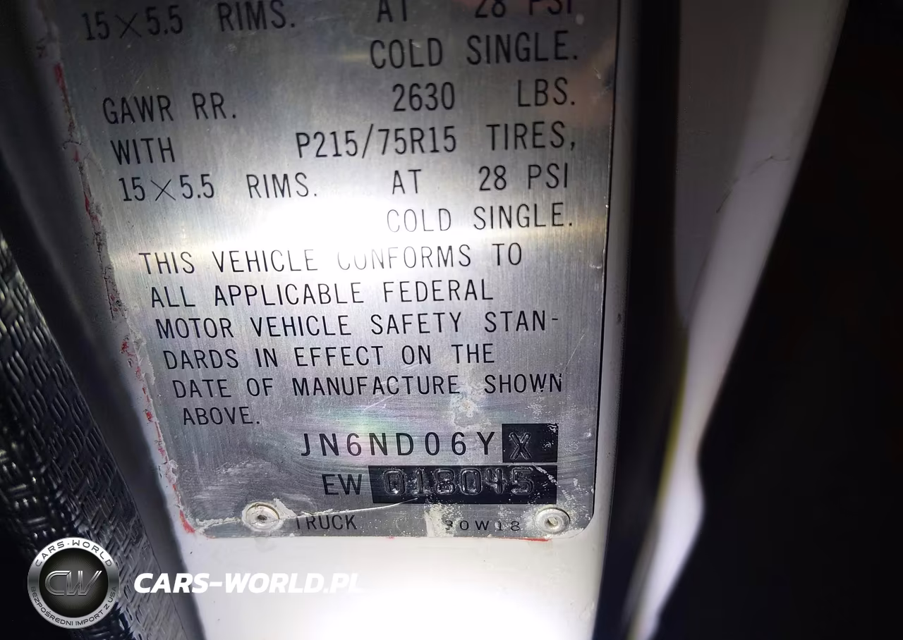 1984 Datsun 720 King Cab 4X4 VIN:JN6ND06YXEW018045 - 9