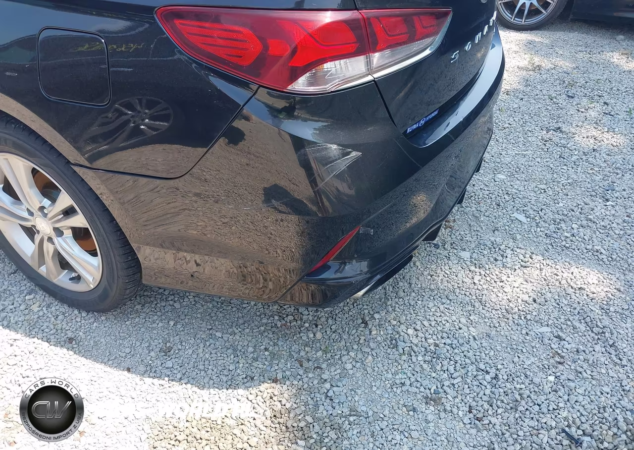 2018 Hyundai Sonata Sport VIN:5NPE34AF0JH686309 - 18