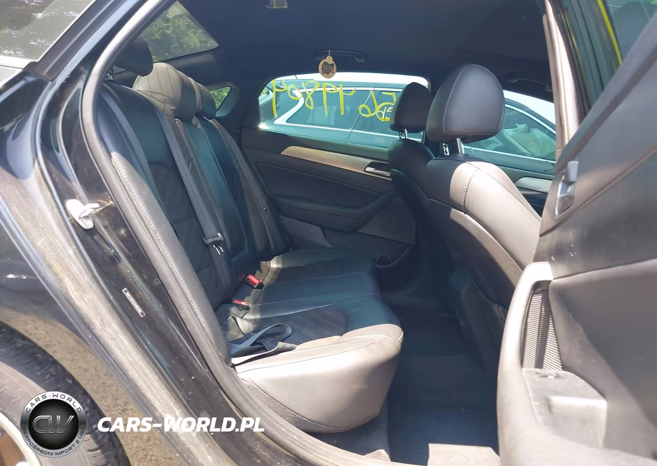 2018 Hyundai Sonata Sport VIN:5NPE34AF0JH686309 - 8