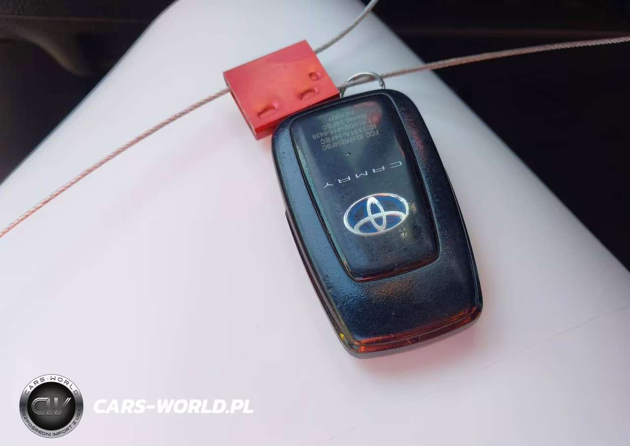 2022 Toyota Camry Xse Hybrid VIN:4T1K31AK9NU576820 - 11