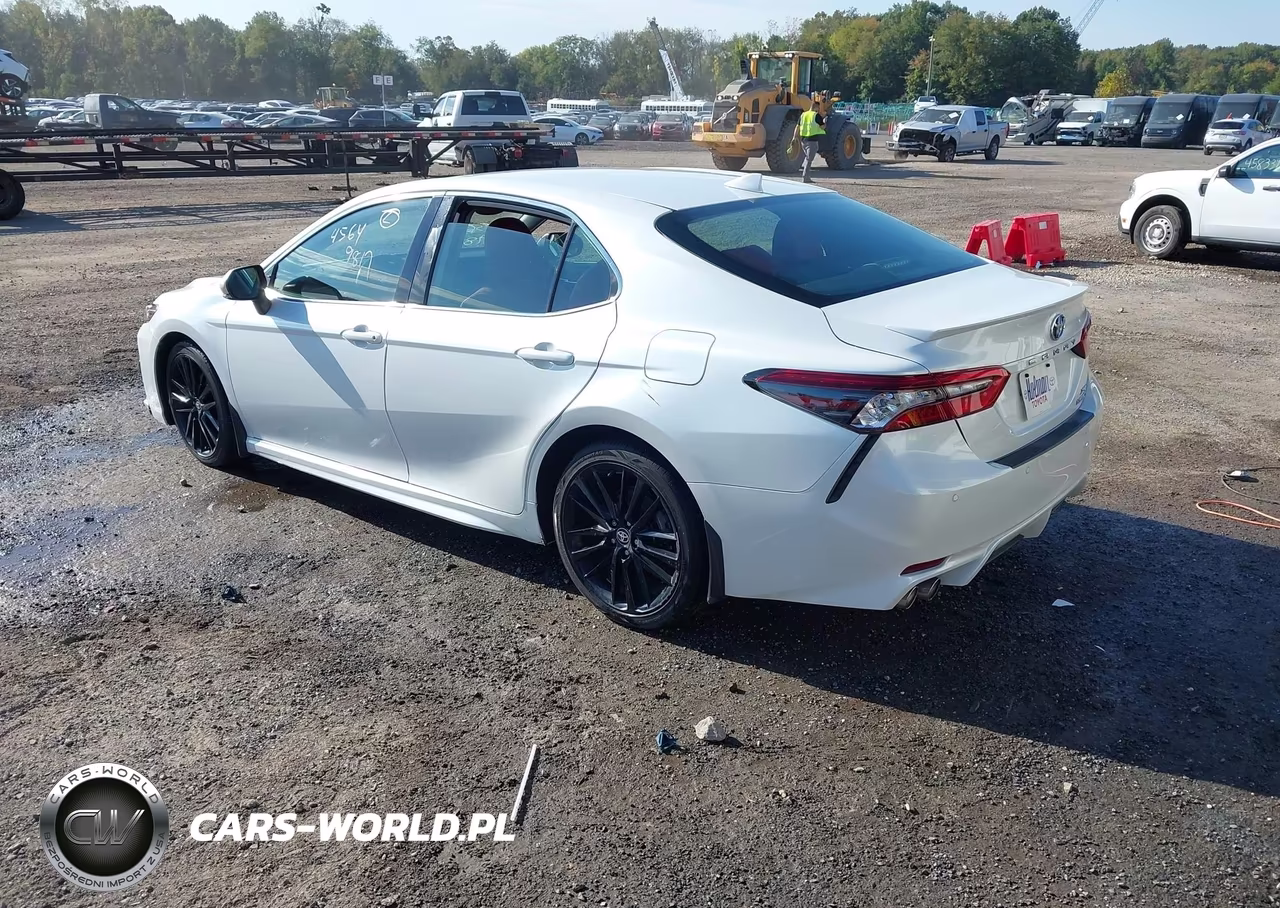 2022 Toyota Camry Xse Hybrid VIN:4T1K31AK9NU576820 - 3