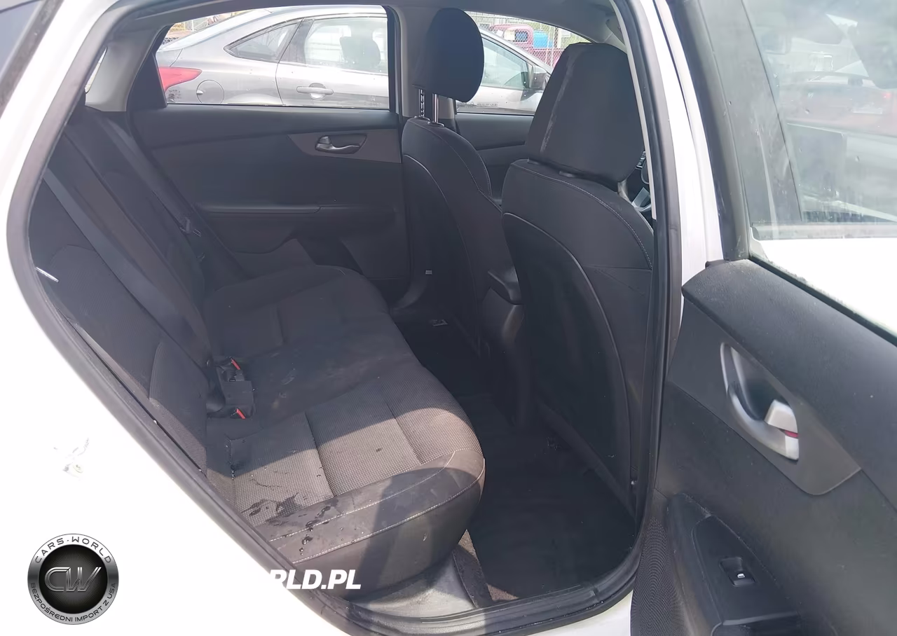 2020 Kia Forte Lxs VIN:3KPF24AD2LE143234 - 8