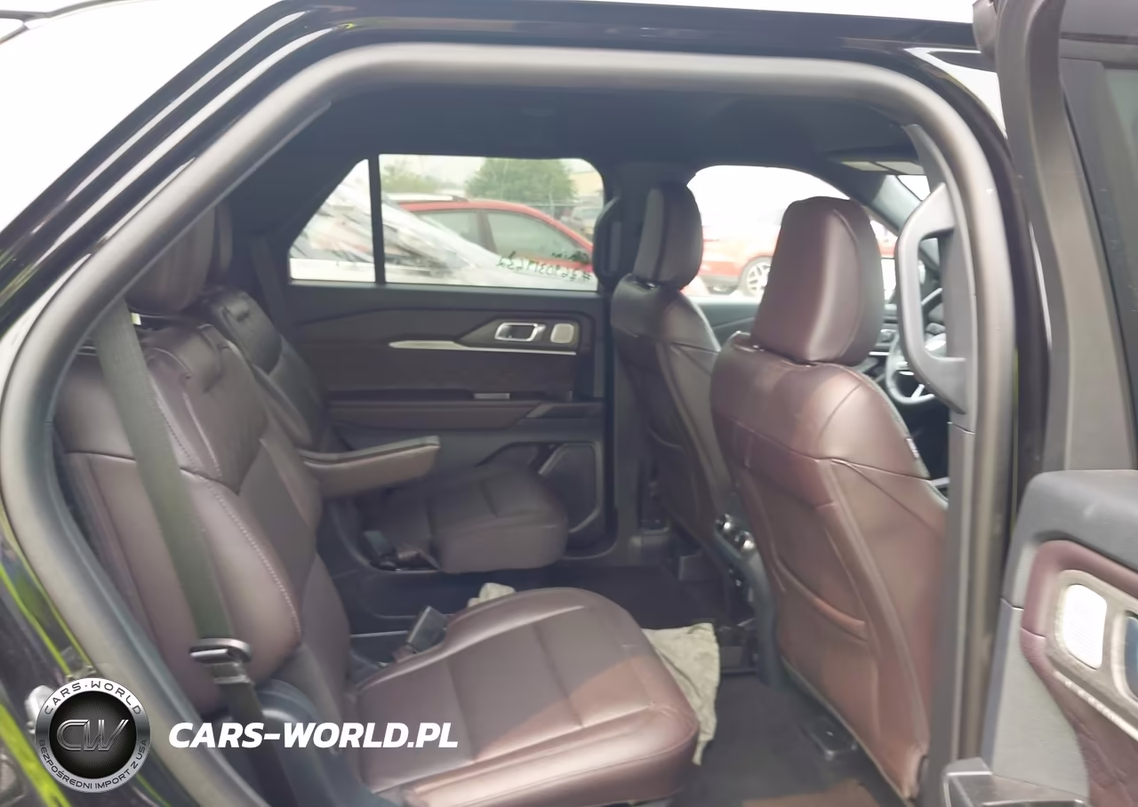2026 Ford Explorer Platinum VIN:1FMUK8HH9TGA56983 - 8