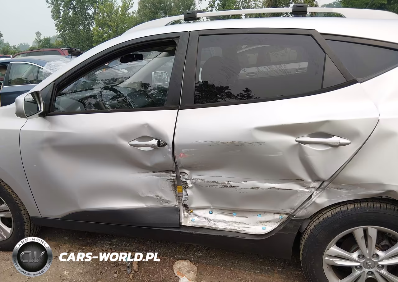 2011 Hyundai Tucson Gls VIN:KM8JU3AC0BU226131 - 14
