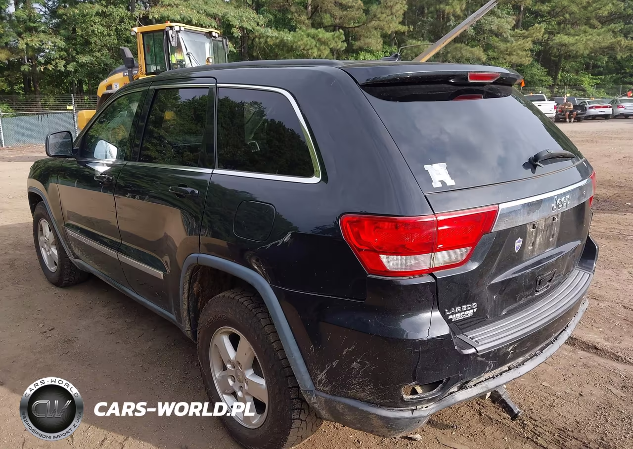 2013 Jeep Grand Cherokee Laredo VIN:1C4RJEAG9DC516942 - 3