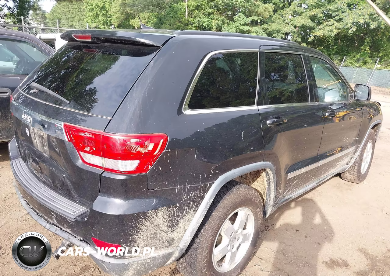 2013 Jeep Grand Cherokee Laredo VIN:1C4RJEAG9DC516942 - 4