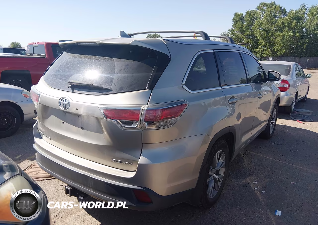 2015 Toyota Highlander Xle V6 VIN:5TDJKRFH2FS198960 - 16