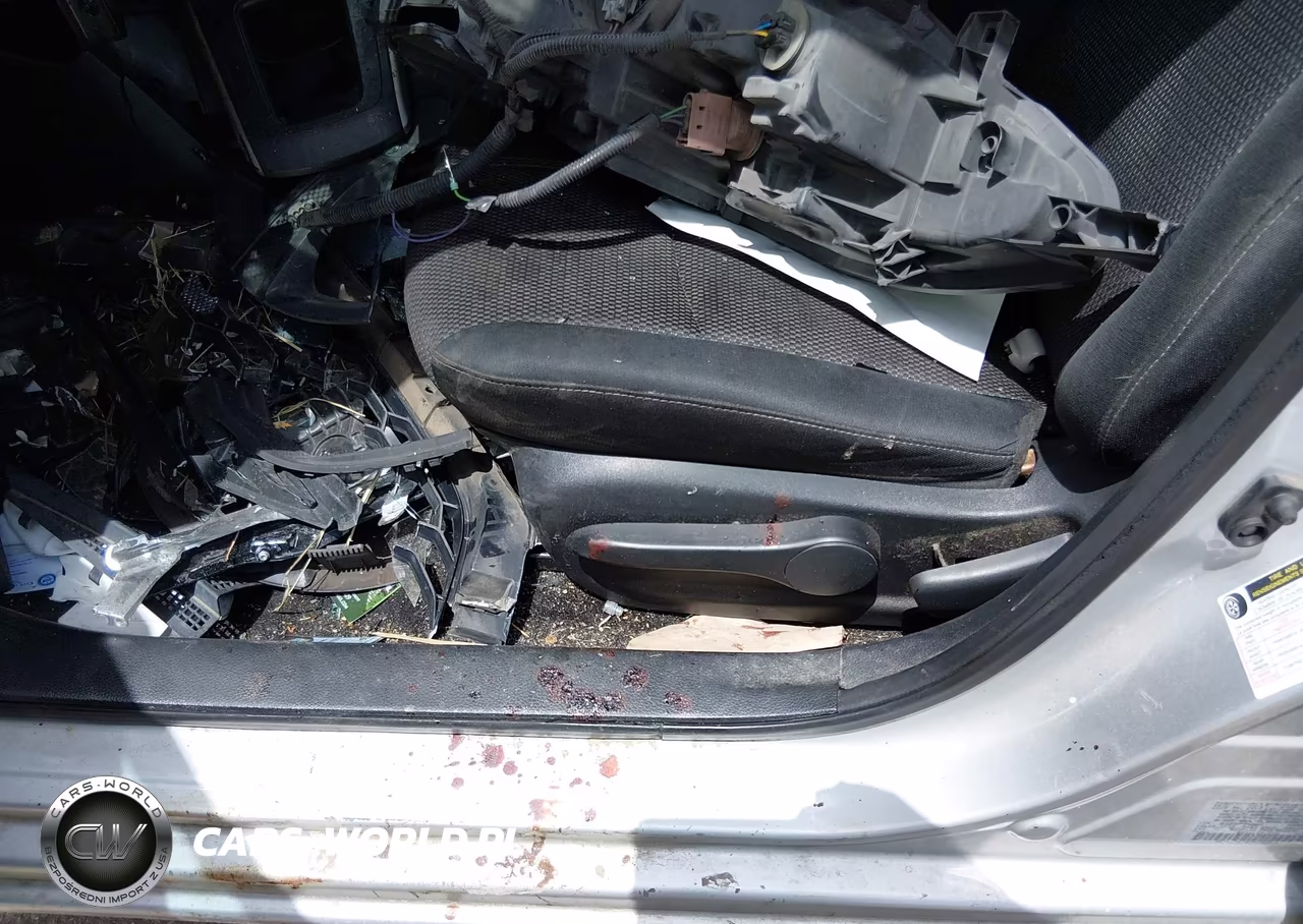 2017 Nissan Sentra S VIN:3N1AB7AP8HY400041 - 16