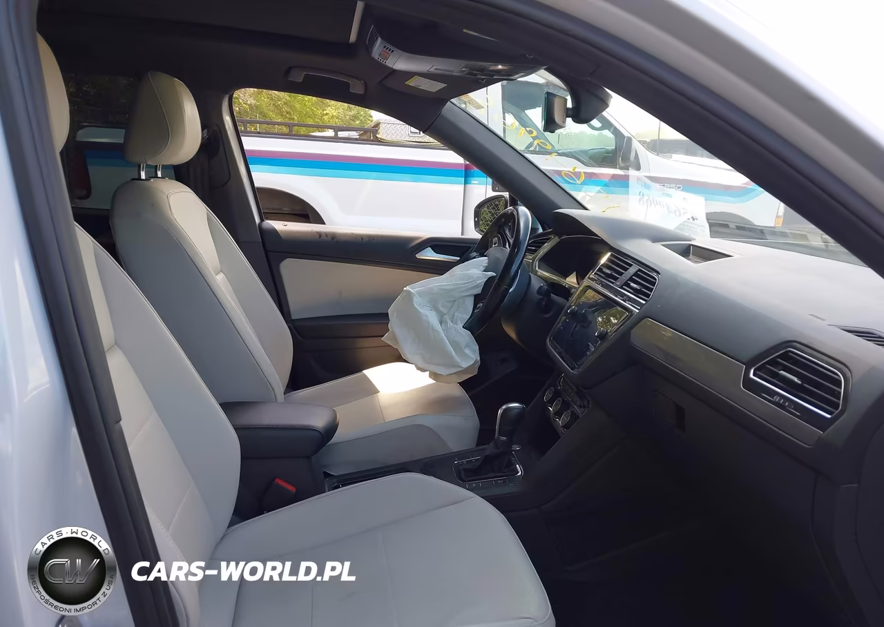 2019 Volkswagen Tiguan 2.0T Se-2.0T Sel-2.0T Sel R-Line-2.0T Sel R-Line Black VIN:3VV3B7AX7KM061441 - 5