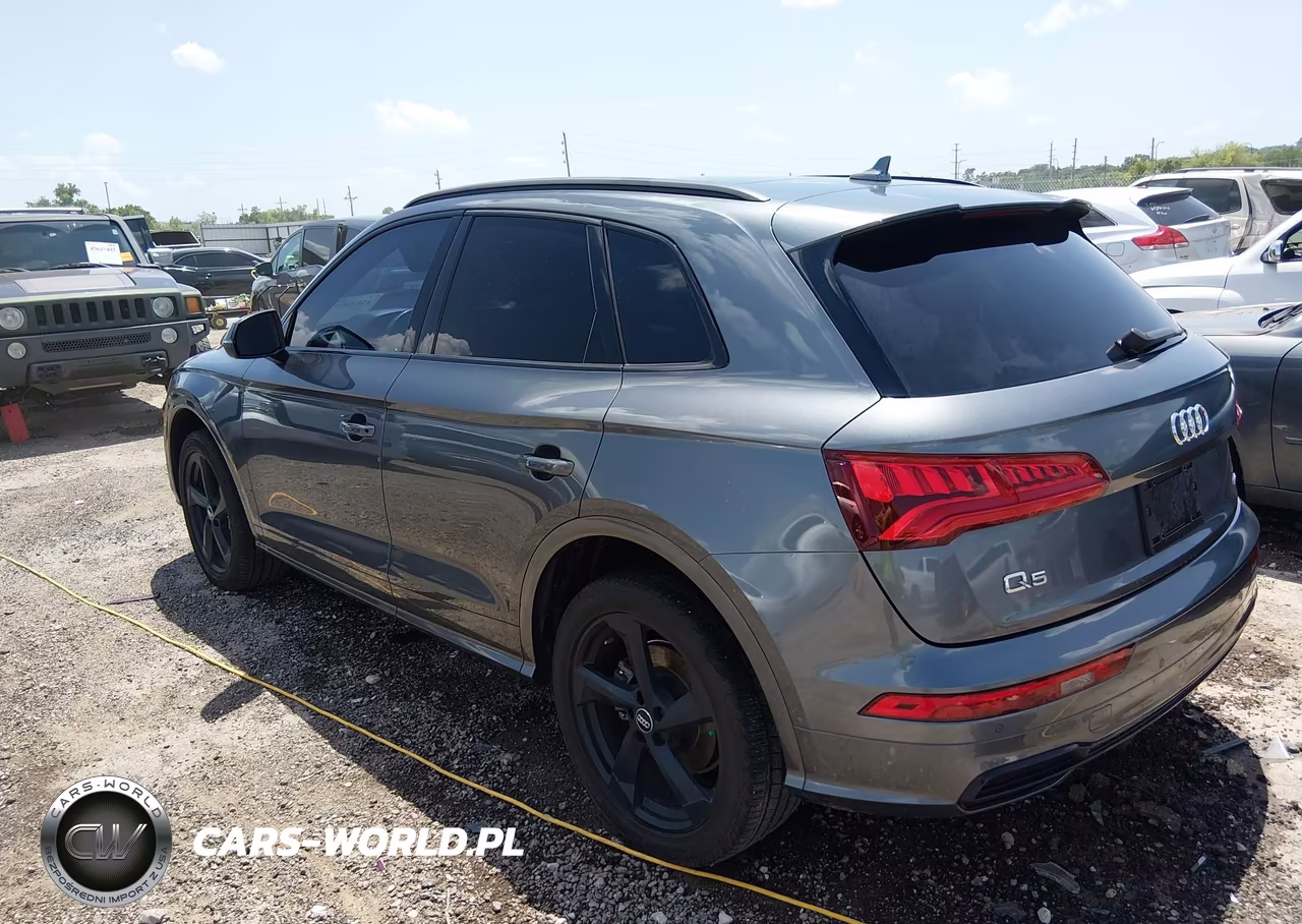 2020 Audi Q5 Titanium Premium Plus 45 Tfsi Quattro S Tronic VIN:WA1ENAFY6L2075704 - 3