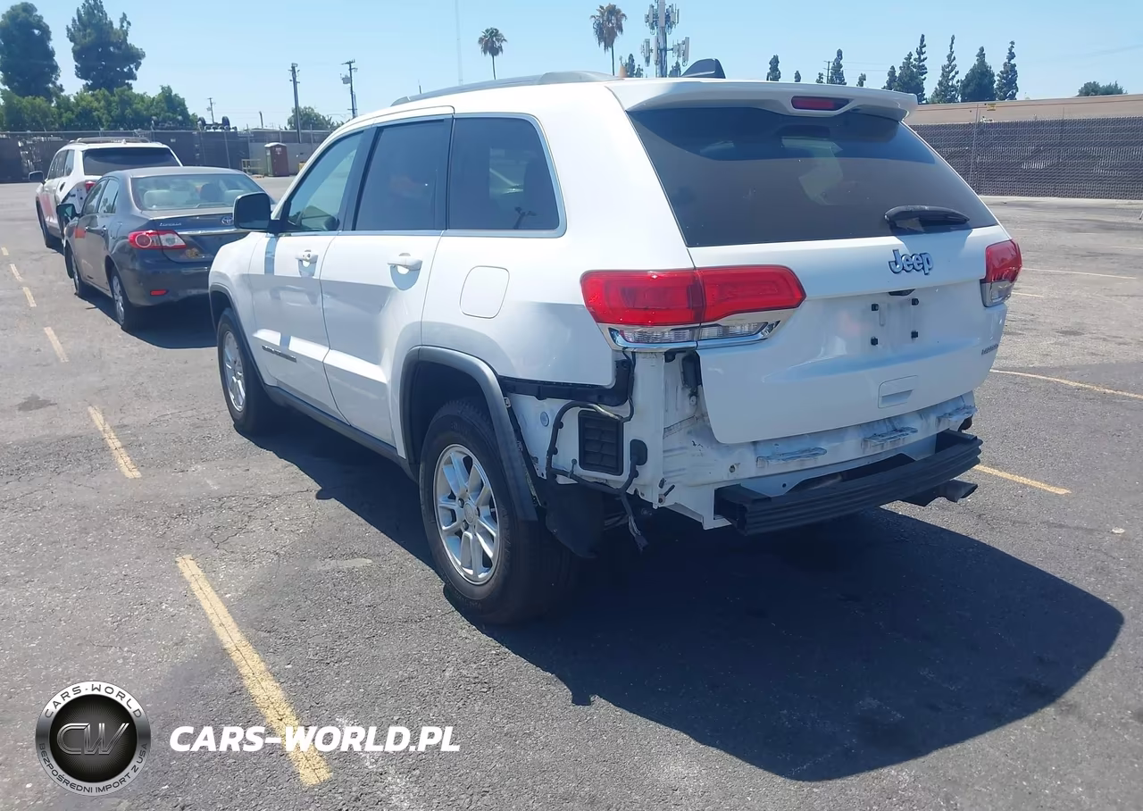 2019 Jeep Grand Cherokee Laredo E 4X2 VIN:1C4RJEAG2KC816819 - 3