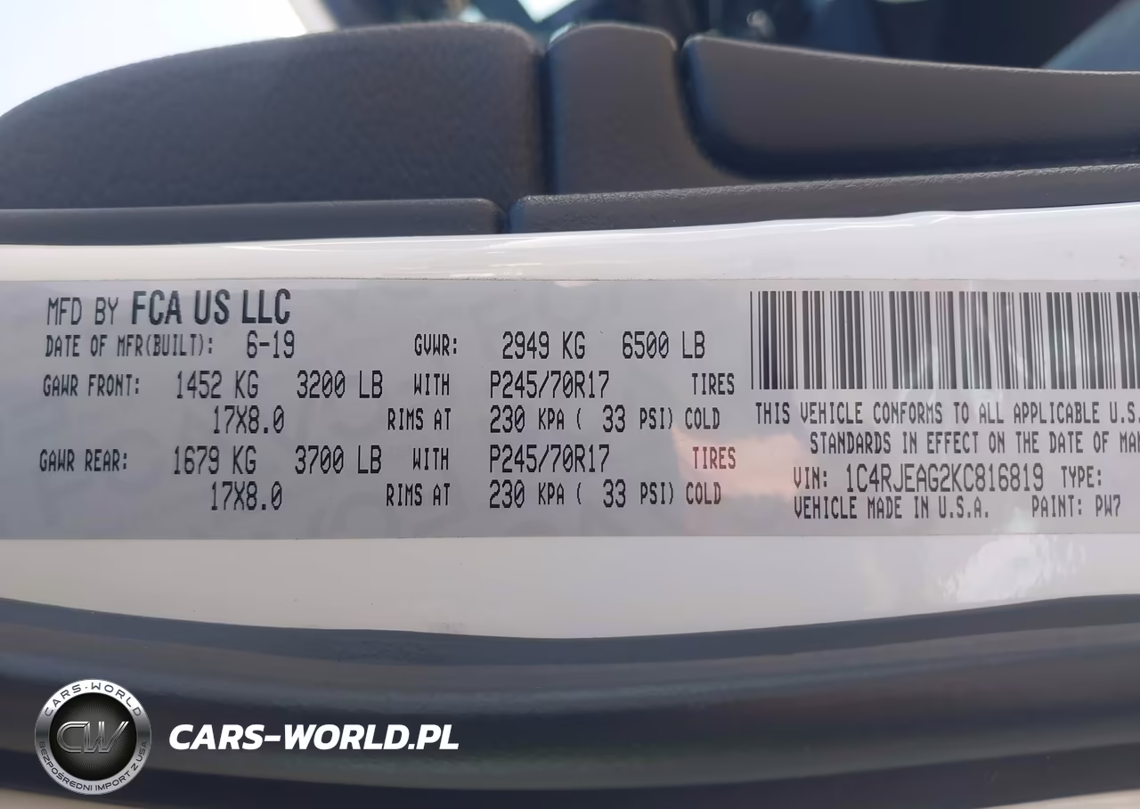 2019 Jeep Grand Cherokee Laredo E 4X2 VIN:1C4RJEAG2KC816819 - 9