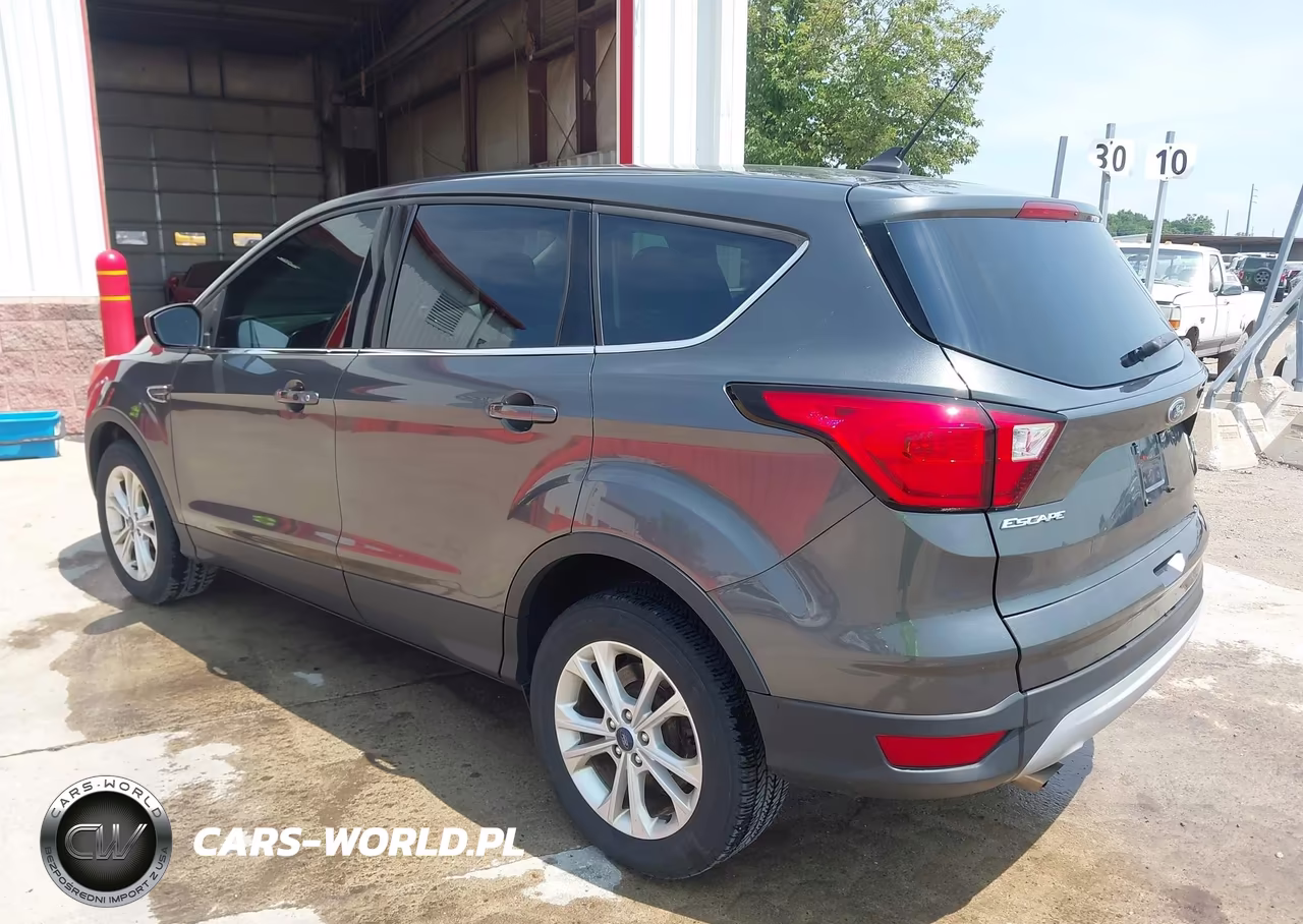 2019 Ford Escape Se VIN:1FMCU9GD5KUA80868 - 3