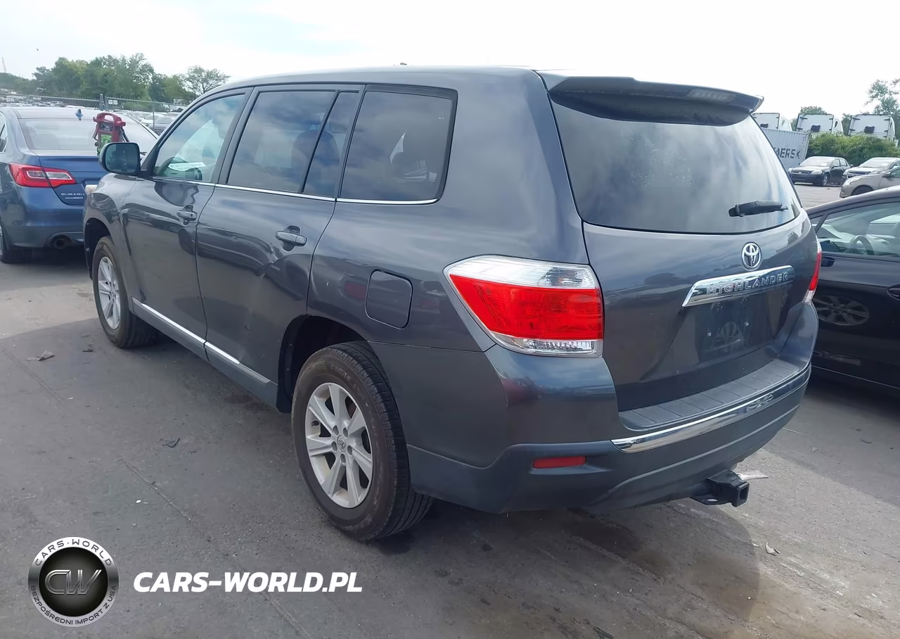 2013 Toyota Highlander VIN:5TDZA3EH4DS037768 - 3