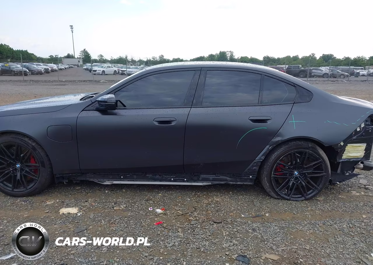 2026 BMW M5 VIN:WBS83FK00TCU95645 - 15