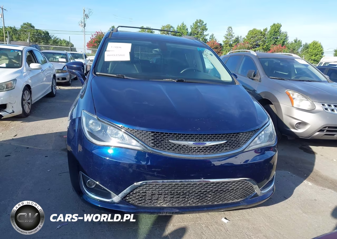 2017 Chrysler Pacifica Touring-L VIN:2C4RC1BG4HR785445 - 12