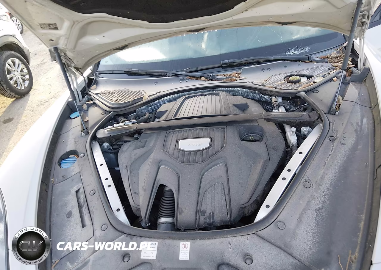 2018 Porsche Panamera 4 VIN:WP0AA2A7XJL109204 - 10