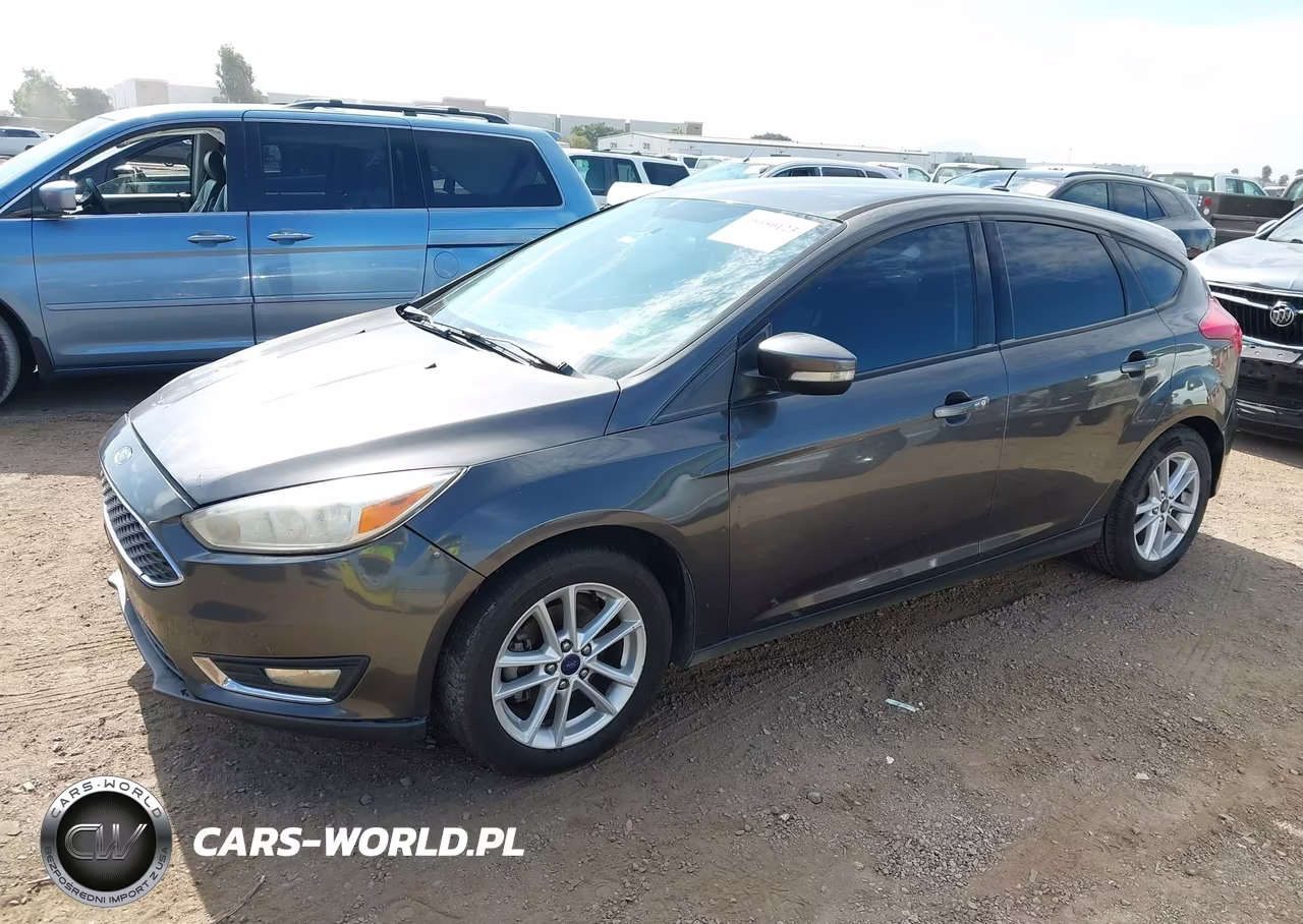 2015 Ford Focus Se VIN:1FADP3K26FL370511 - 2