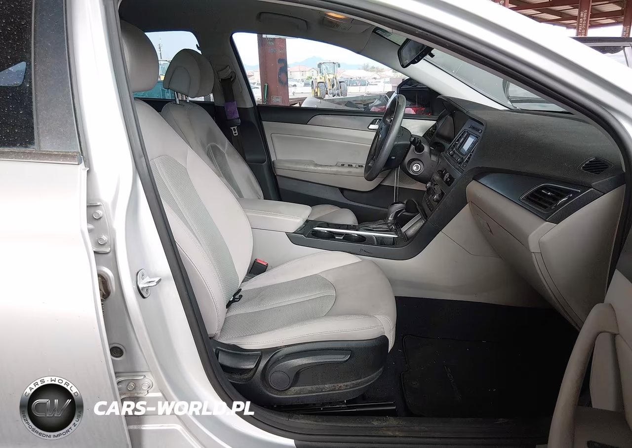 2015 Hyundai Sonata Sport VIN:5NPE34AF1FH049825 - 5