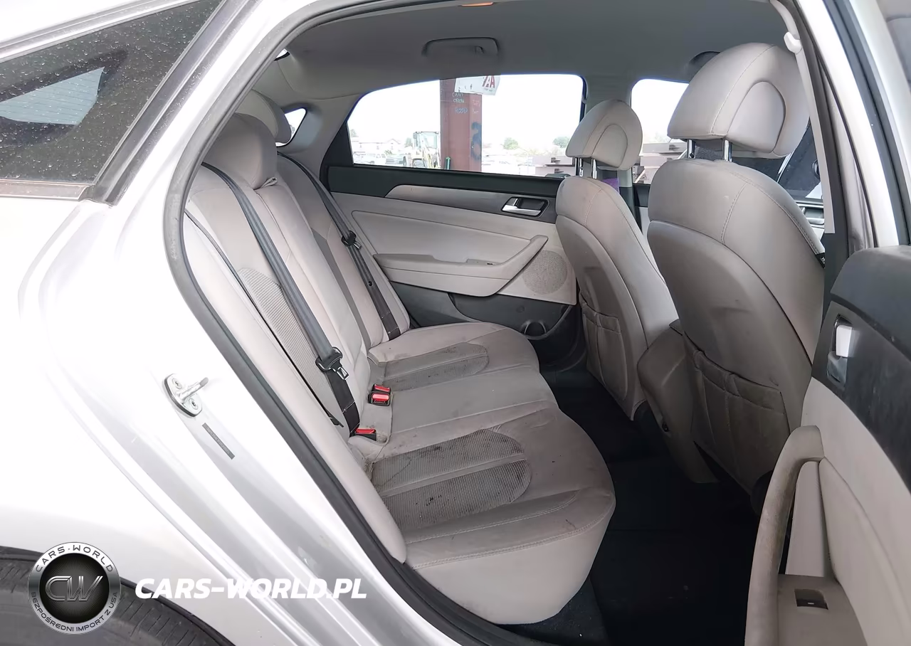 2015 Hyundai Sonata Sport VIN:5NPE34AF1FH049825 - 8