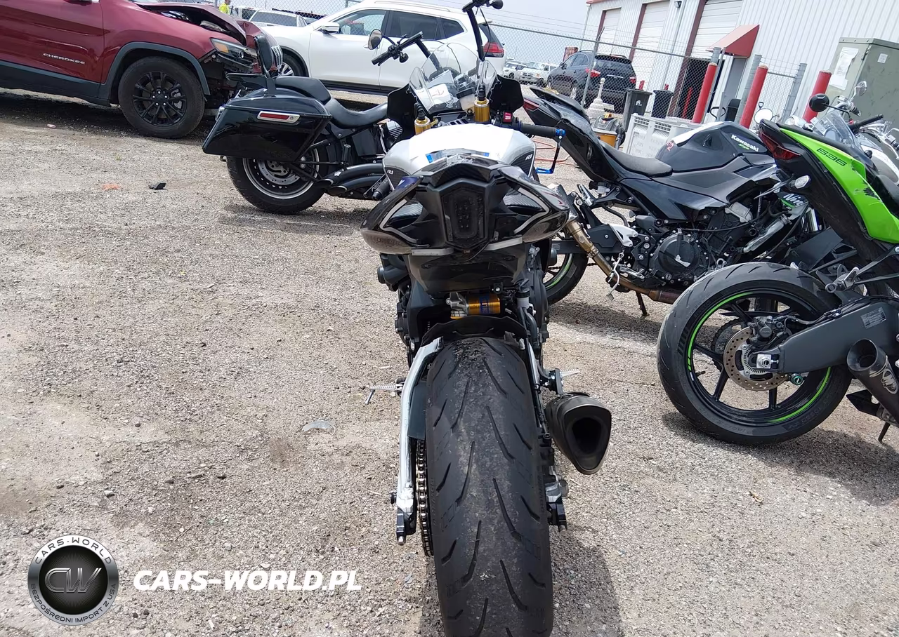 2022 Yamaha Yzfr1M VIN:JYARN67E1NA000552 - 6