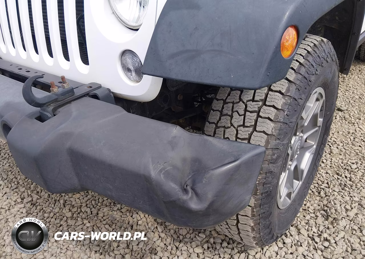 2014 Jeep Wrangler Unlimited Rubicon VIN:1C4BJWFG7EL274721 - 6