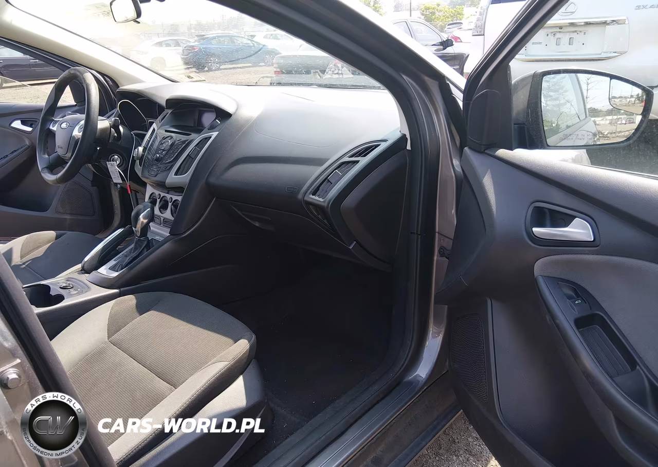 2013 Ford Focus Se VIN:1FADP3F22DL135630 - 5