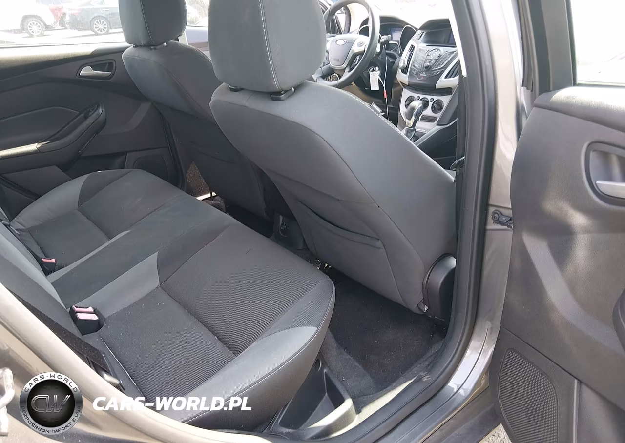 2013 Ford Focus Se VIN:1FADP3F22DL135630 - 8