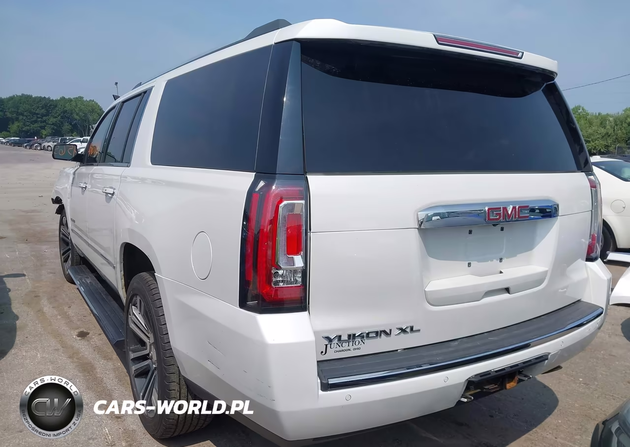 2018 GMC Yukon Xl Denali VIN:1GKS2HKJ8JR104079 - 3