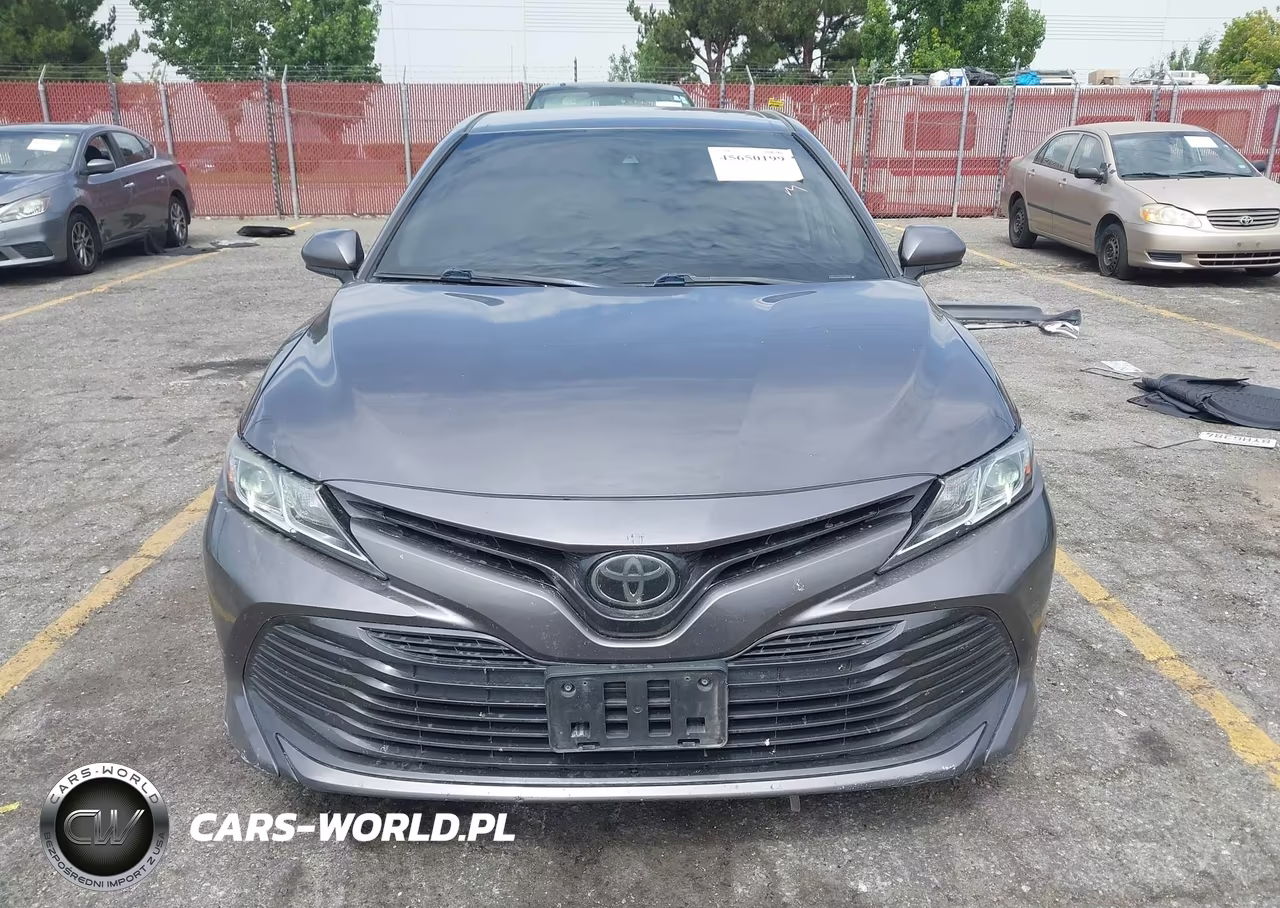 2019 Toyota Camry Le VIN:4T1B11HK3KU205028 - 13