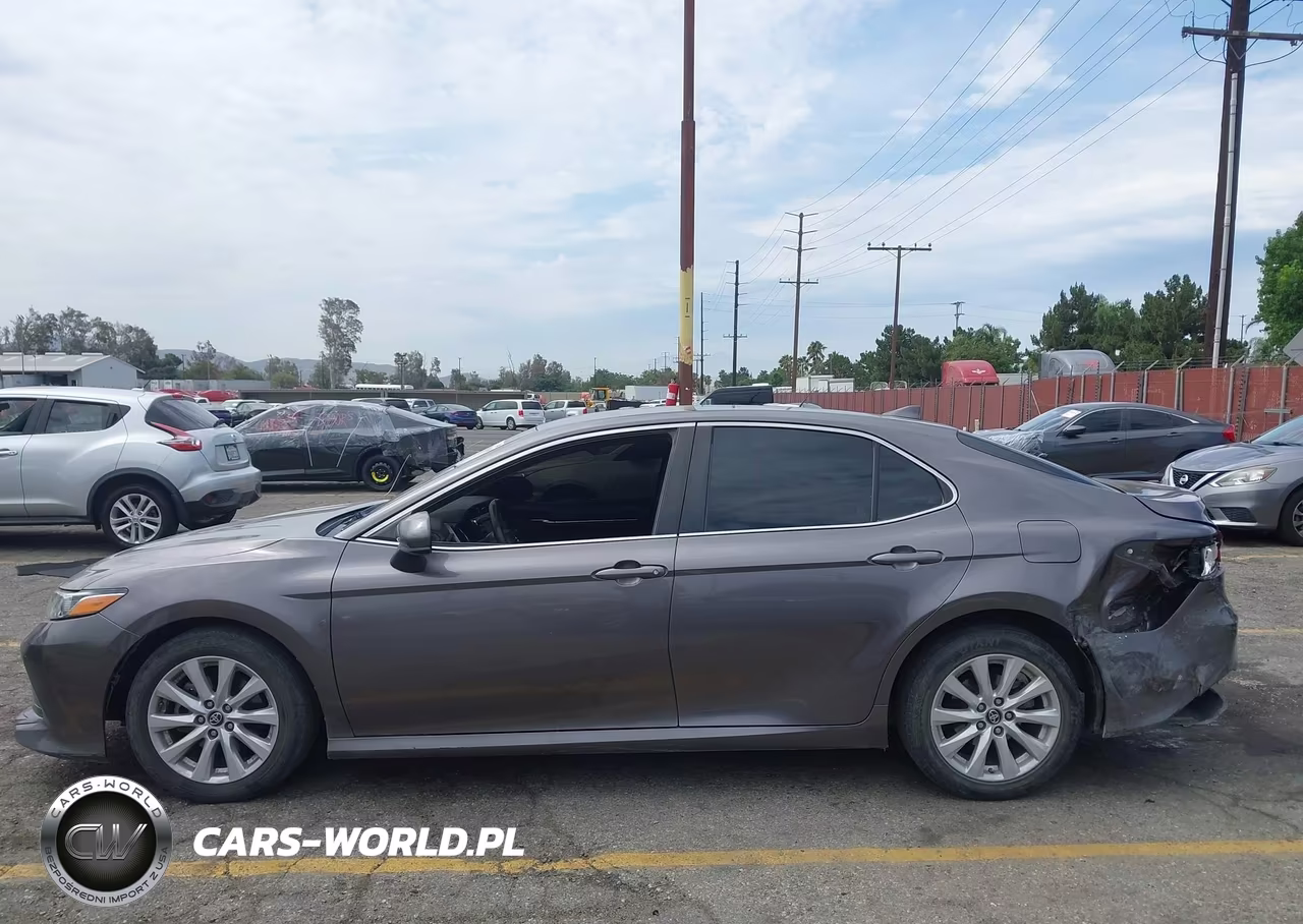 2019 Toyota Camry Le VIN:4T1B11HK3KU205028 - 15