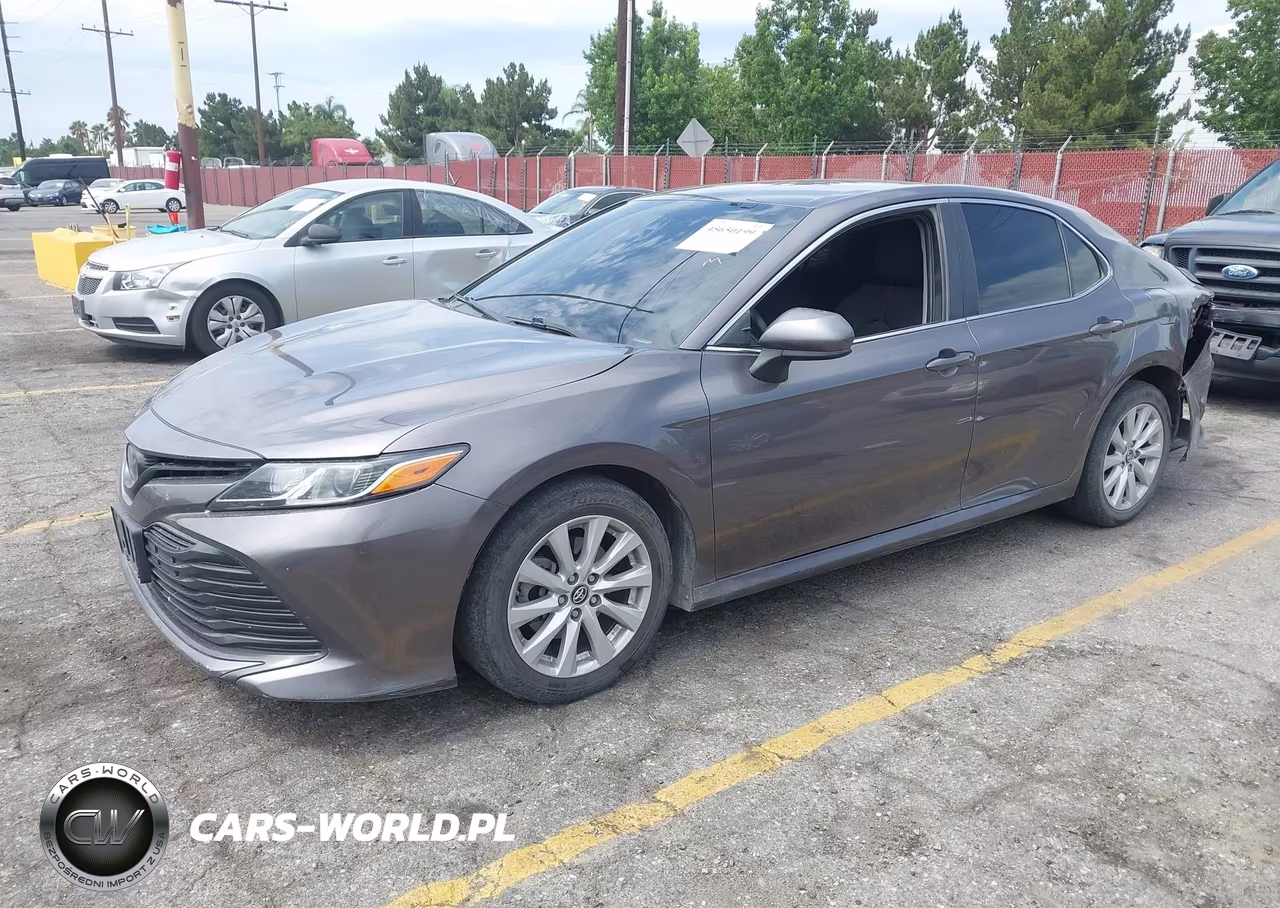 2019 Toyota Camry Le VIN:4T1B11HK3KU205028 - 2