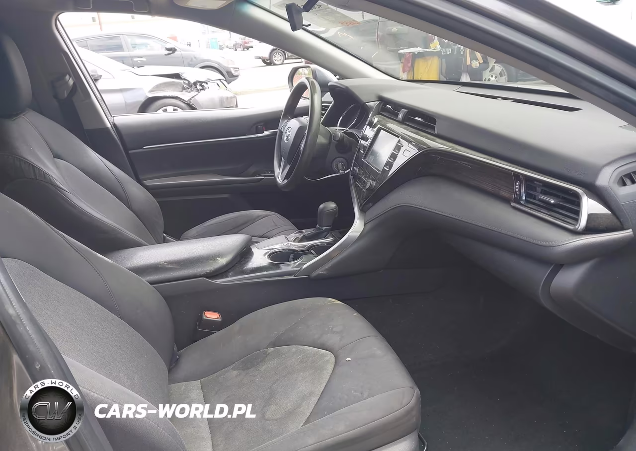 2019 Toyota Camry Le VIN:4T1B11HK3KU205028 - 5