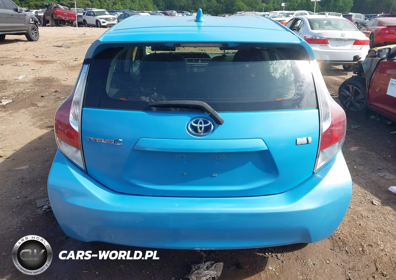 2015 Toyota Prius C Two VIN:JTDKDTB34F1109568 - 16