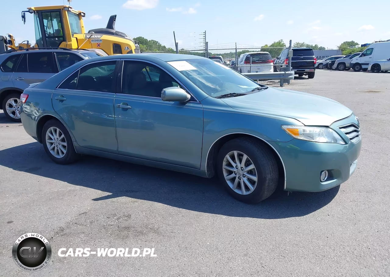 2010 Toyota Camry Xle V6 – zdjęcie 1 z 11