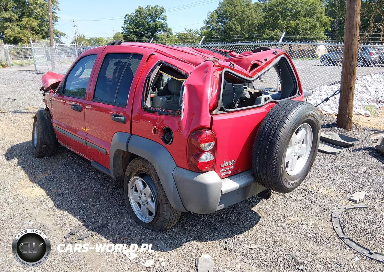 2005 Jeep Liberty Sport VIN:1J4GL48K15W584457 - 3
