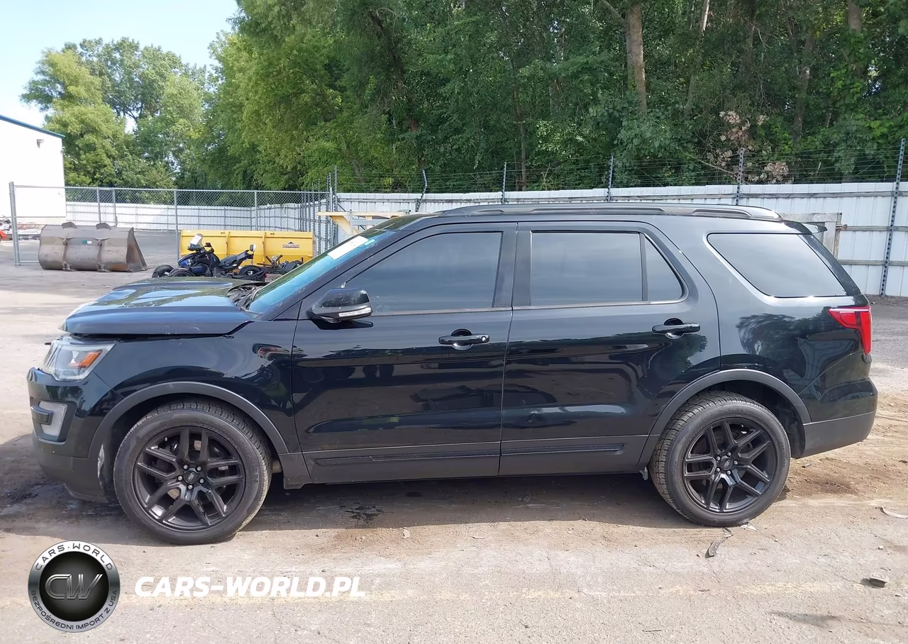 2017 Ford Explorer Sport VIN:1FM5K8GT9HGE16089 - 14