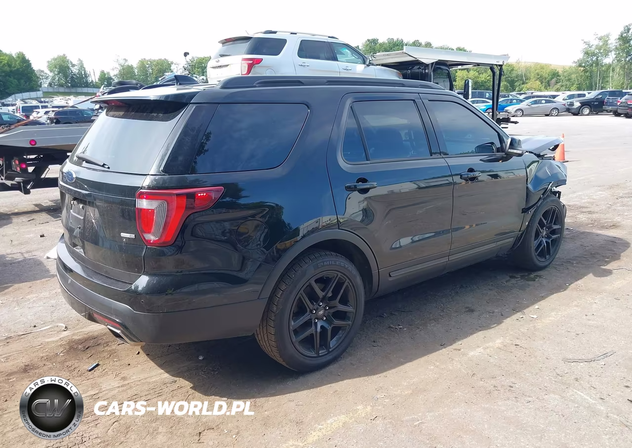 2017 Ford Explorer Sport VIN:1FM5K8GT9HGE16089 - 4