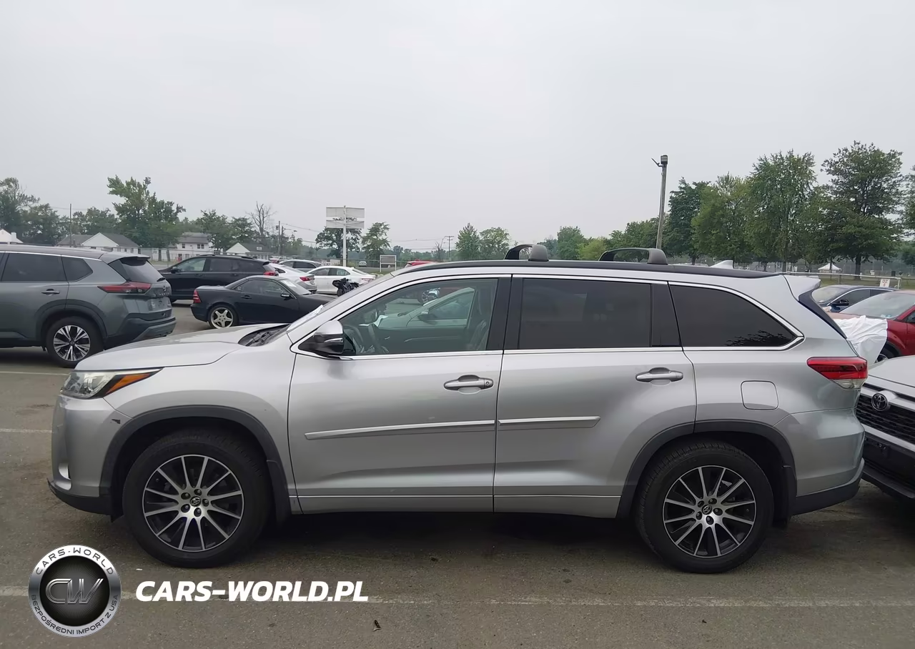 2018 Toyota Highlander Se VIN:5TDJZRFH3JS549329 - 14