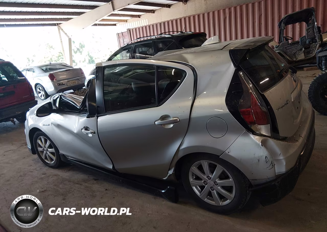 2017 Toyota Prius C Four VIN:JTDKDTB38H1593179 - 13