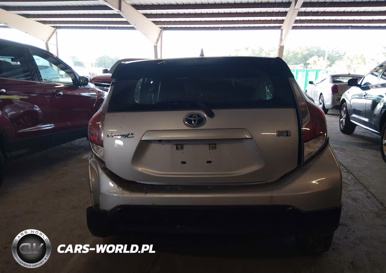 2017 Toyota Prius C Four VIN:JTDKDTB38H1593179 - 15