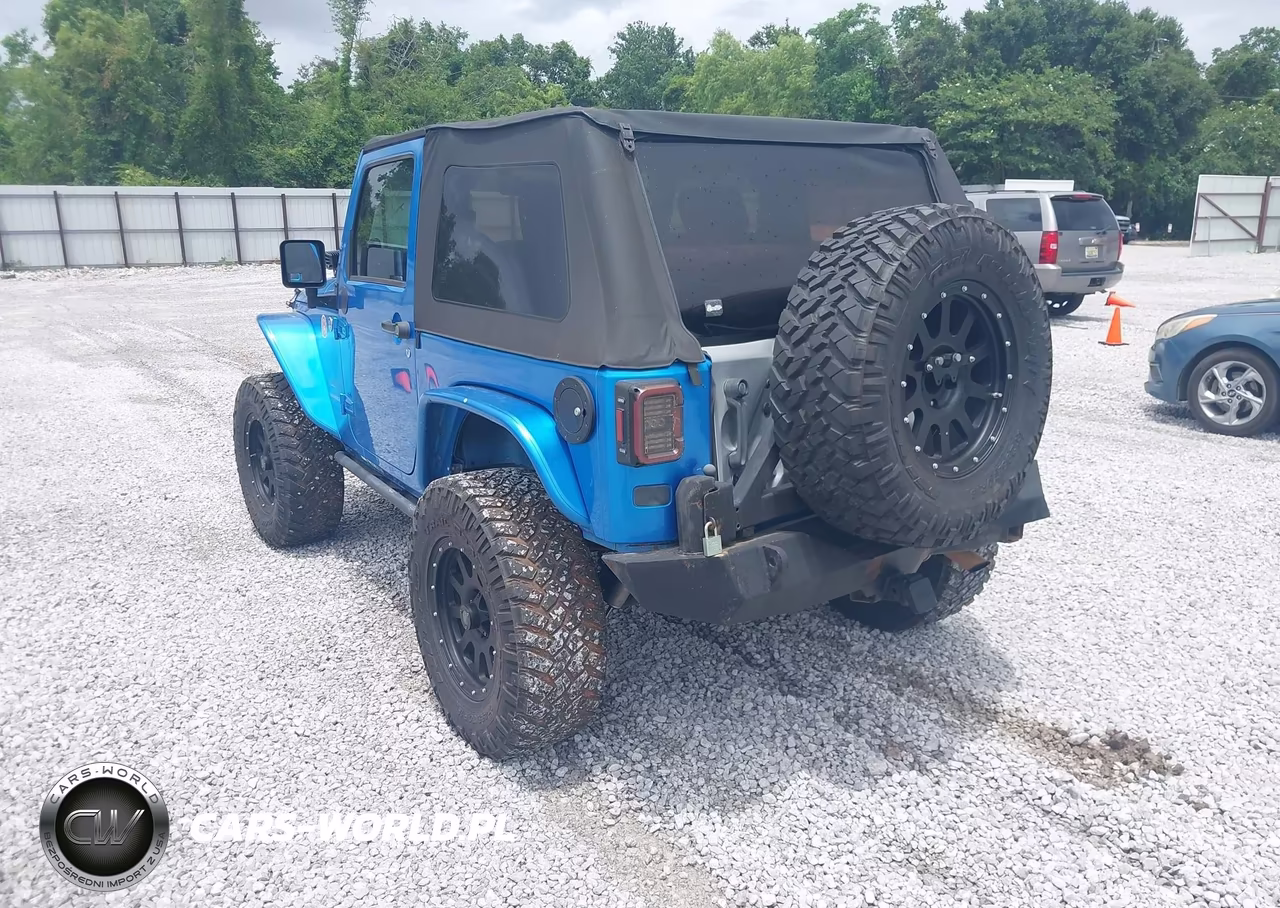 2010 Jeep Wrangler Sport VIN:1J4AA2D15AL136991 - 3